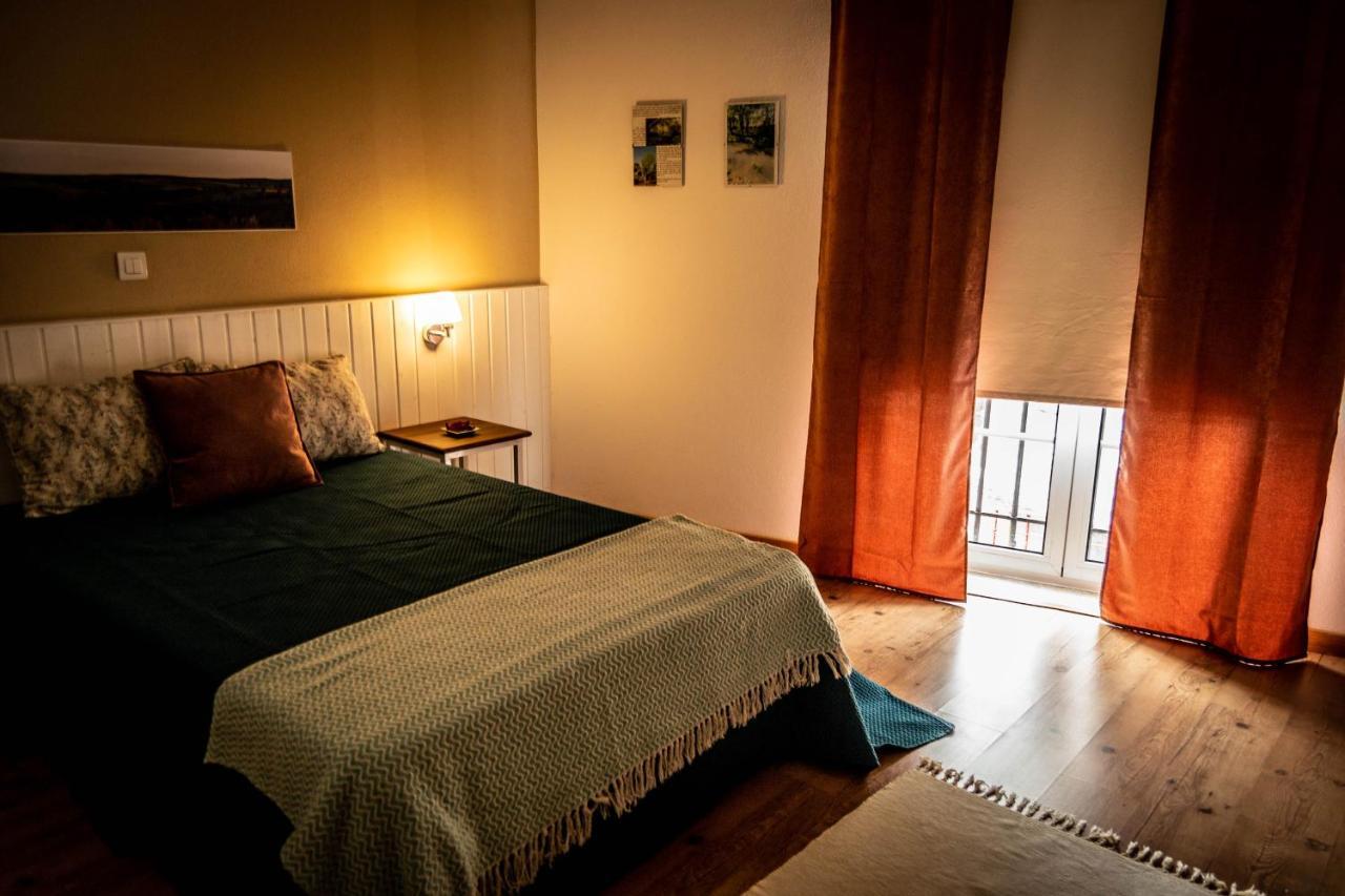 Casa Do Forno Guest House Salvaterra do Extremo Luaran gambar