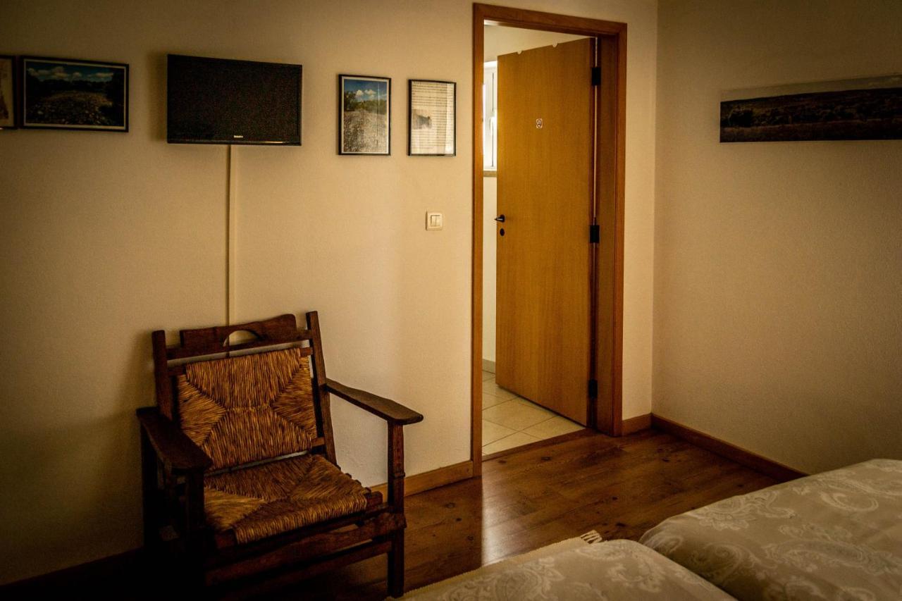 Casa Do Forno Guest House Salvaterra do Extremo Luaran gambar